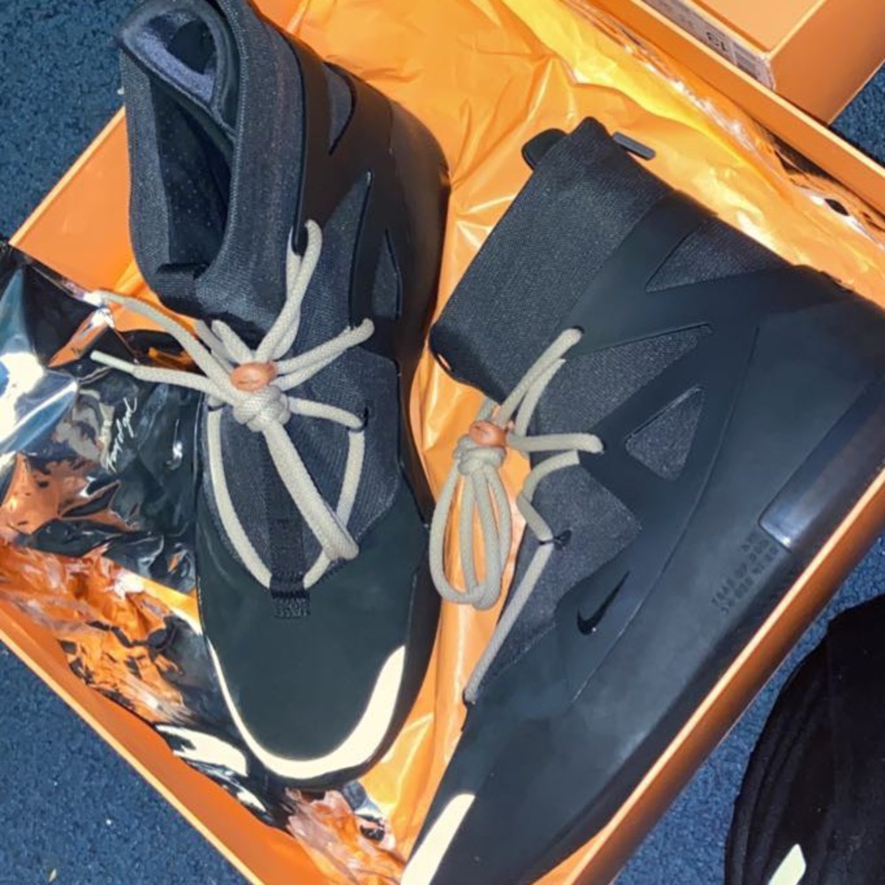 Nike Fear of God // Triple Black